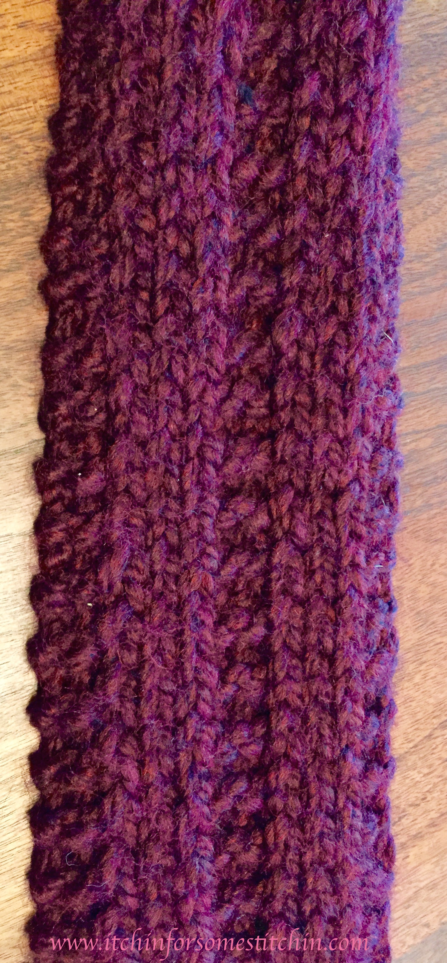 Free Easy Knit Scarf Pattern - Itchin' for some Stitchin'