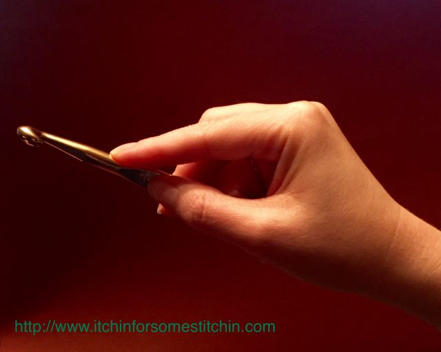 How to Hold a Crochet Hook- The Knife Position by https://www.itchinforsomestitchin.com