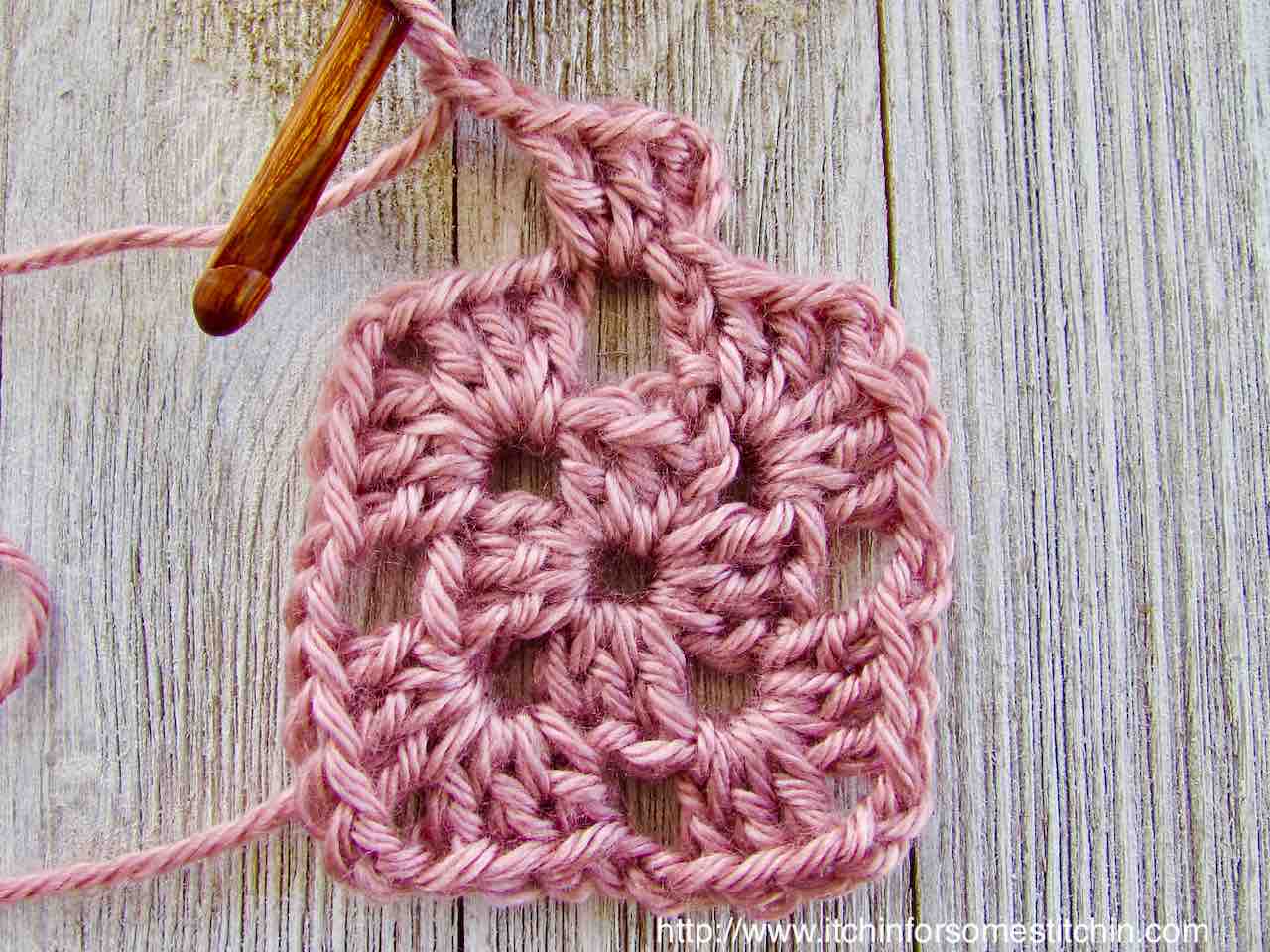 How to Crochet a Basic Granny Square by http://www.itchinforsomestitchin.com