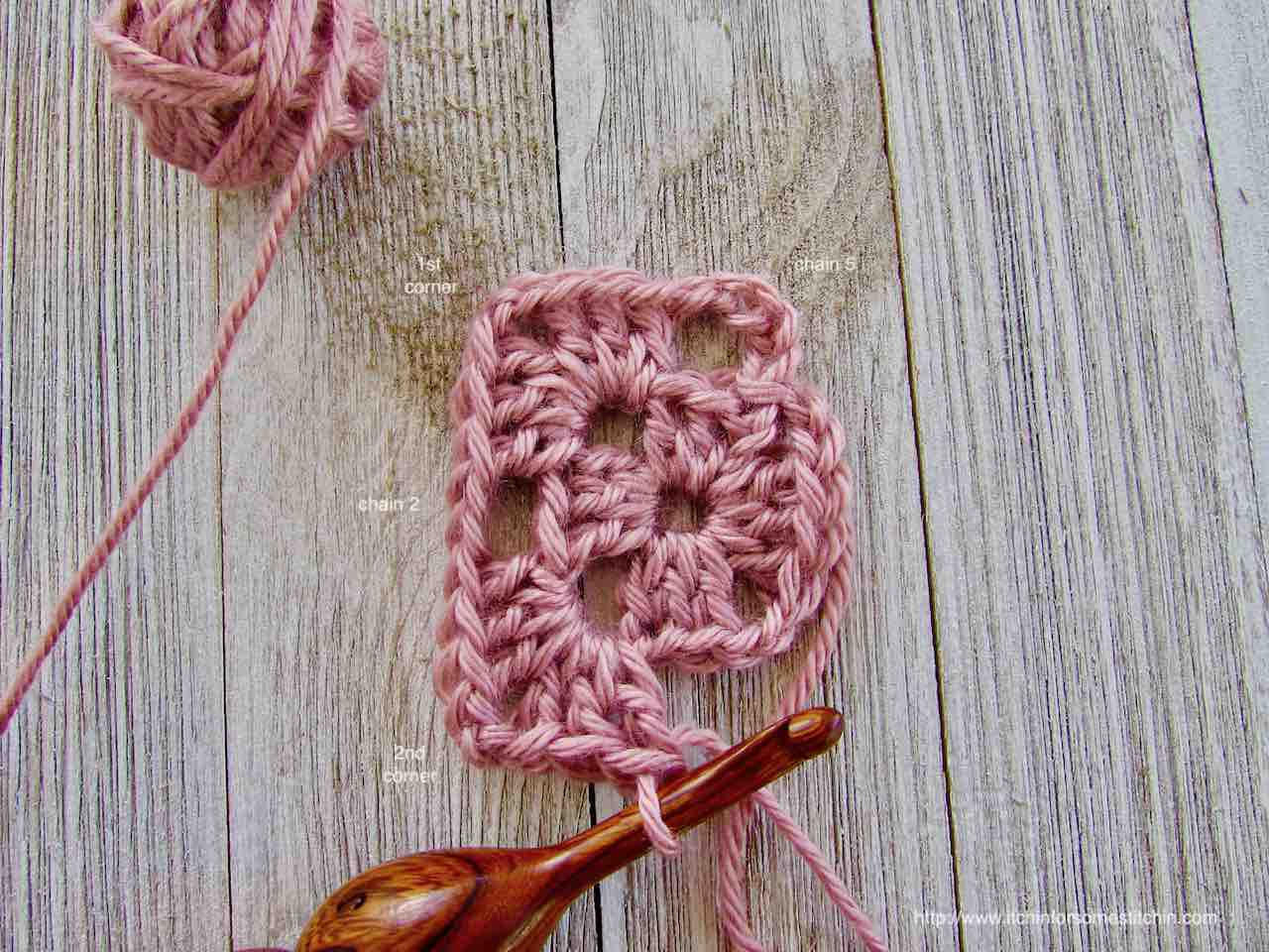 How to Crochet a Basic Granny Square by http://www.itchinforsomestitchin.com