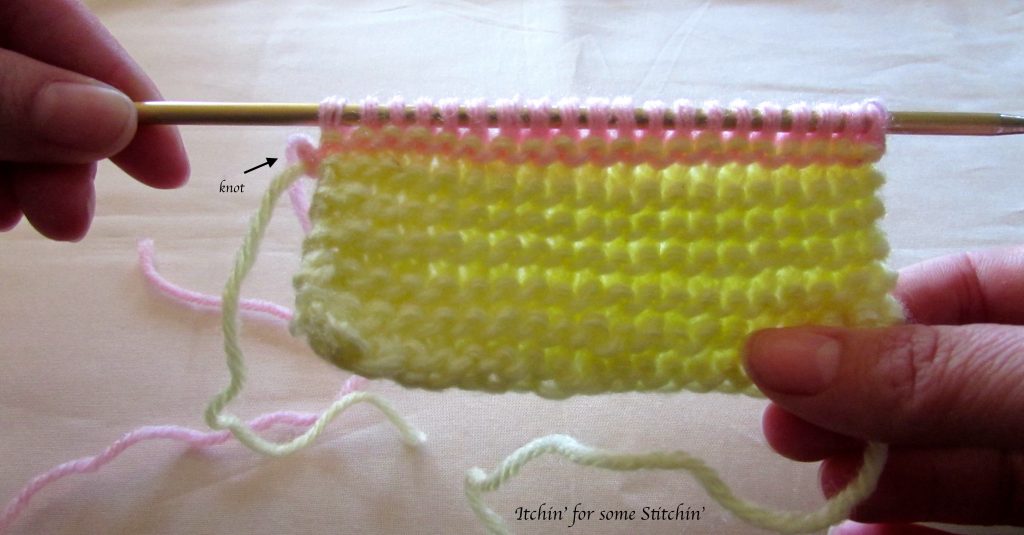 How to change colors in knitting. http://www.itchinforsomestitchin.com