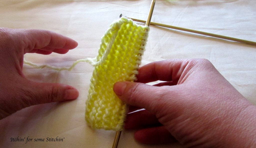 joining yarn in knitting_method 1_step 1. http://www.itchinforsomestitchin.com