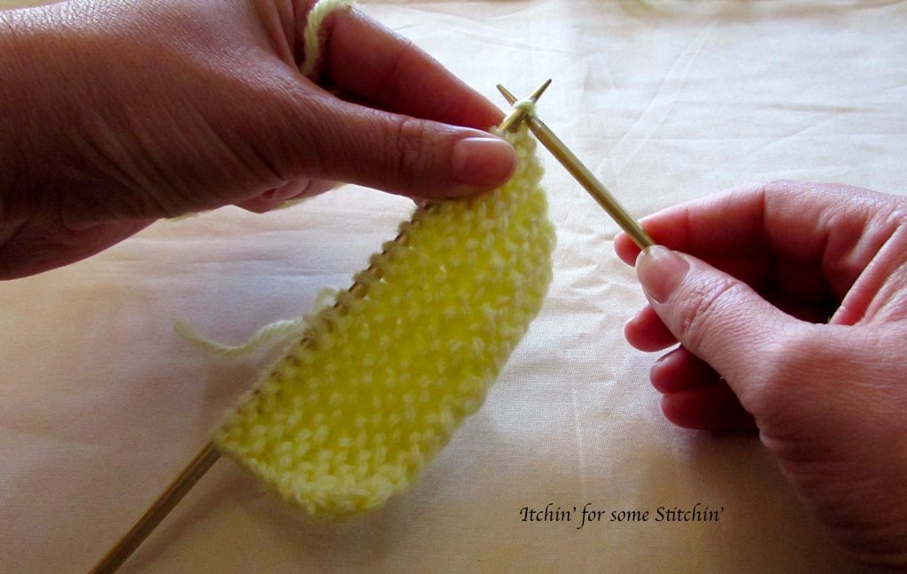 joining yarn in knitting_method 1_step 2. http://www.itchinforsomestitchin.com