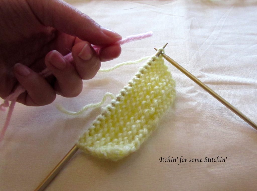 joining yarn in knitting_method 1_step 3. http://www.itchinforsomestitchin.com