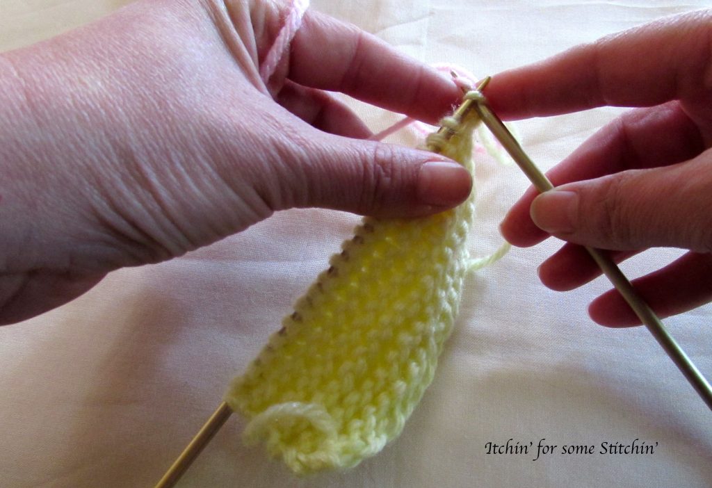 joining yarn in knitting_method 3_step 5. http://www.itchinforsomestitchin.com