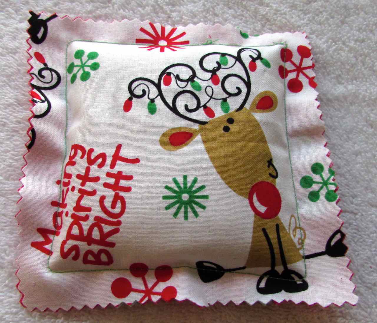 Finished sachet_front by www.itchinforsomestitchin.com