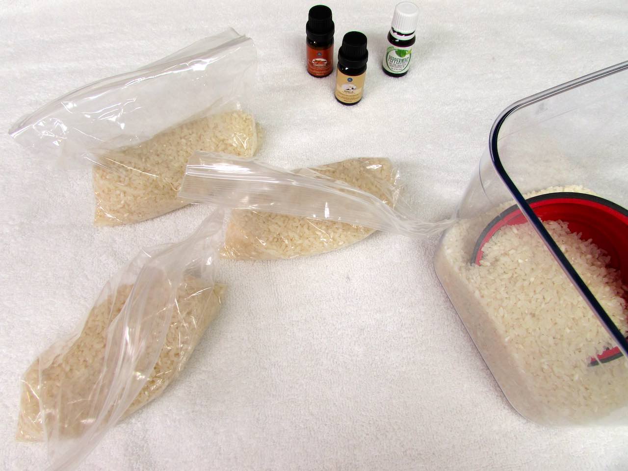 Scented rice for sachets by www.itchinforsomestitchin.com