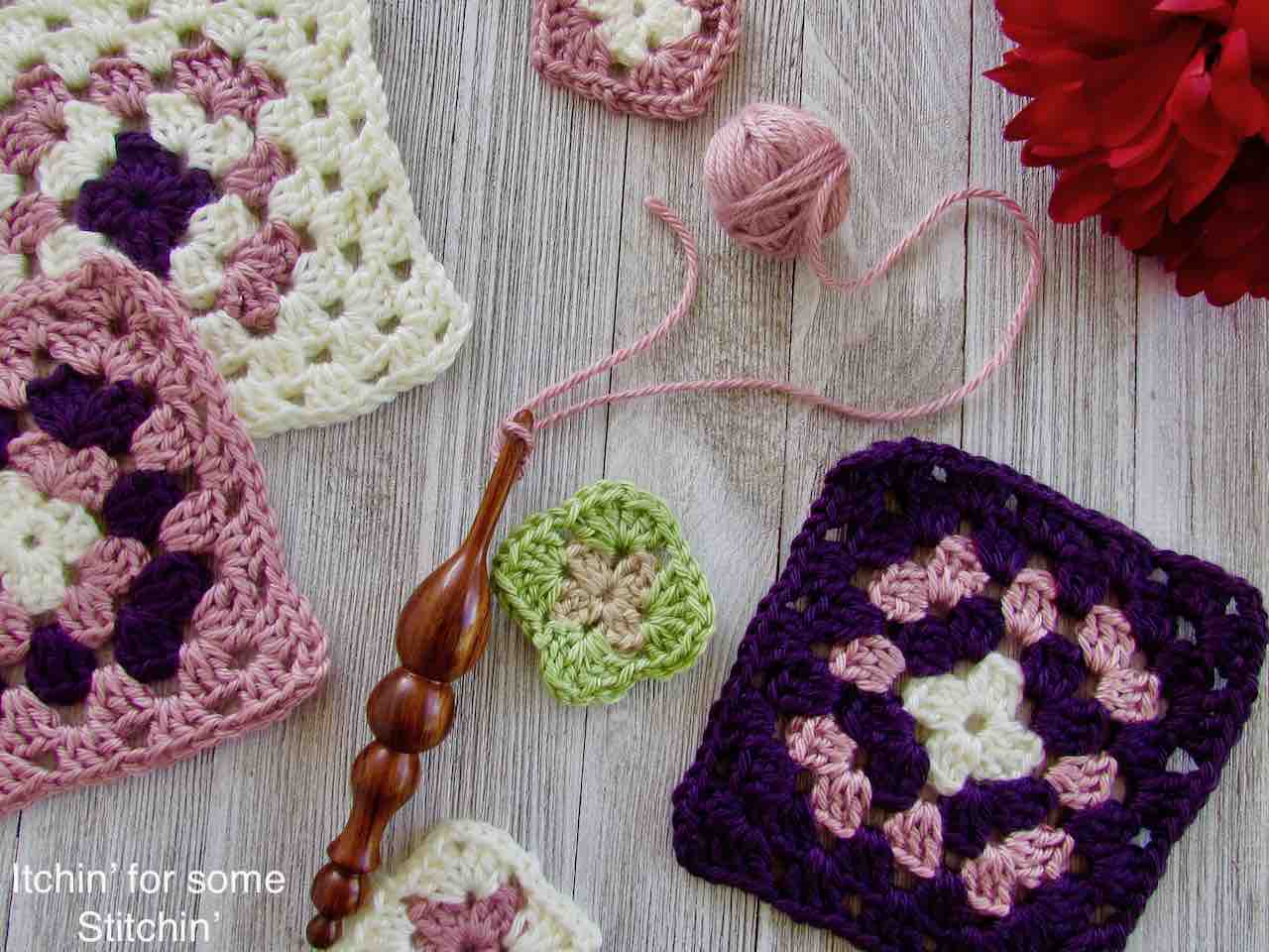 Classic Granny Squares Pattern by http://www.itchinforsomestitchin.com