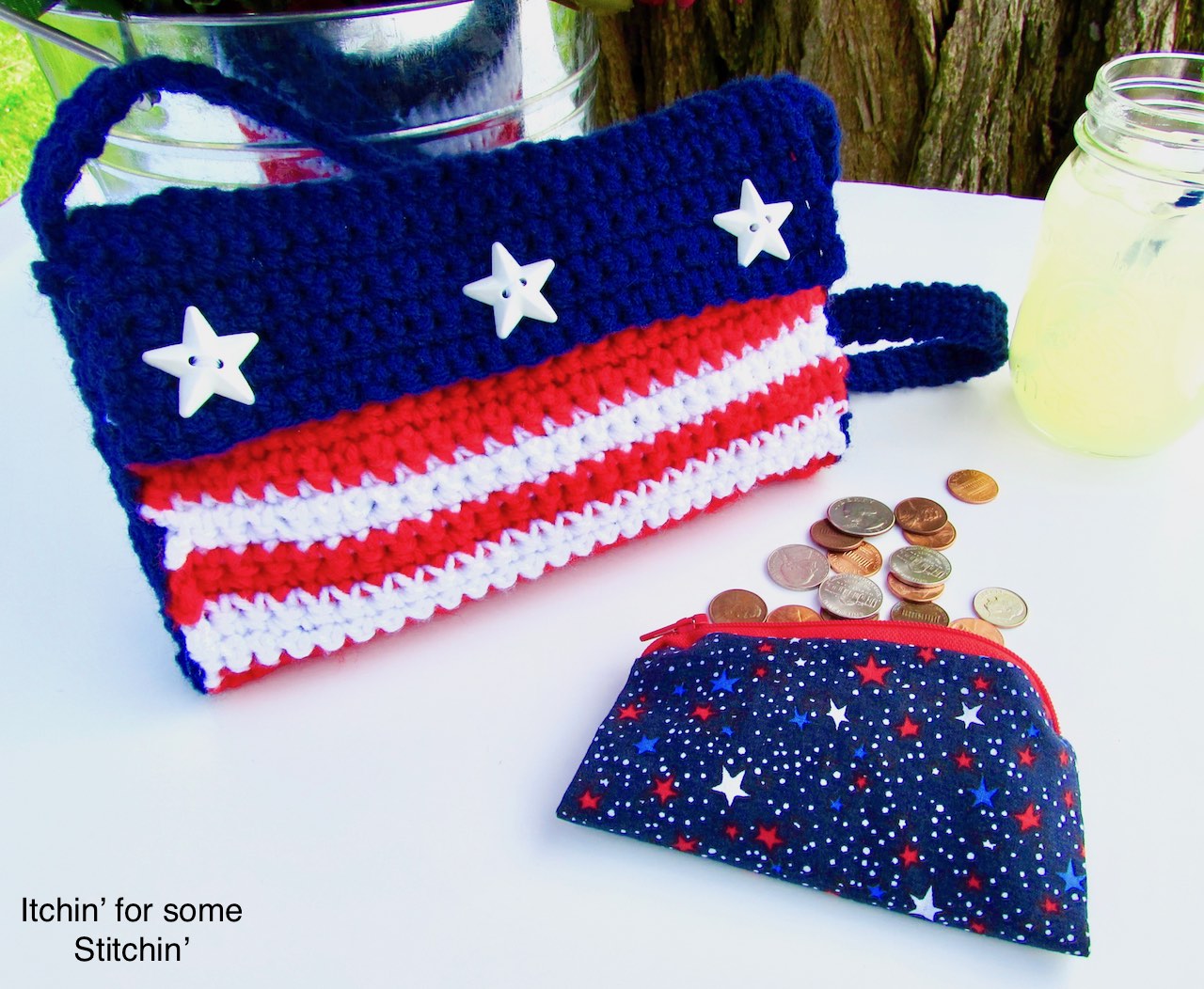 Crochet 4th of July Purse by www.itchinforsomestitchin.com