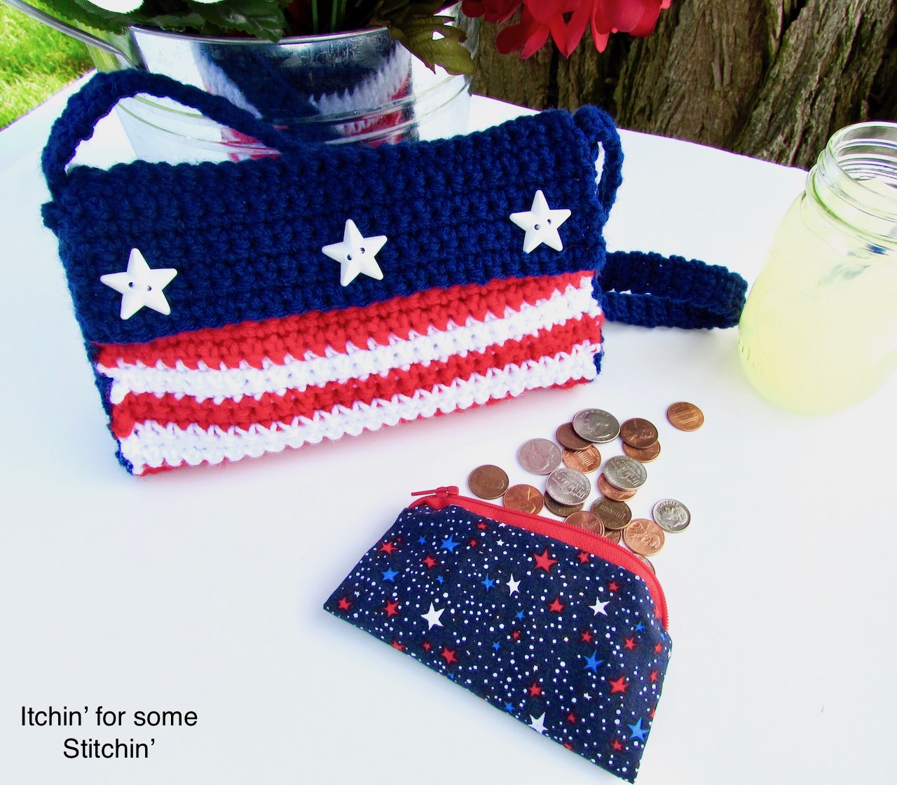 Crochet 4th of July Purse by www.itchinforsomestitchin.com