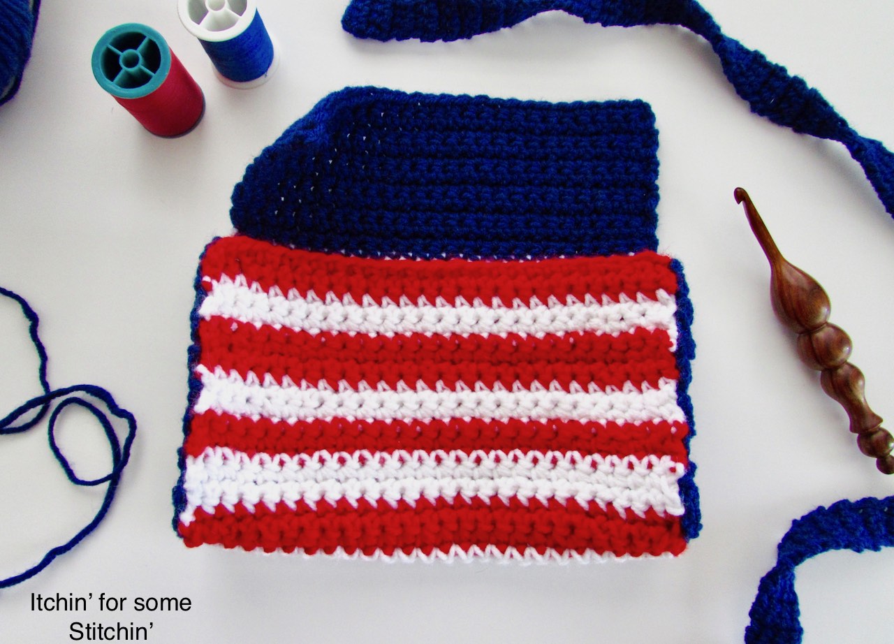 Crochet 4th of July Purse by www.itchinforsomestitchin.com