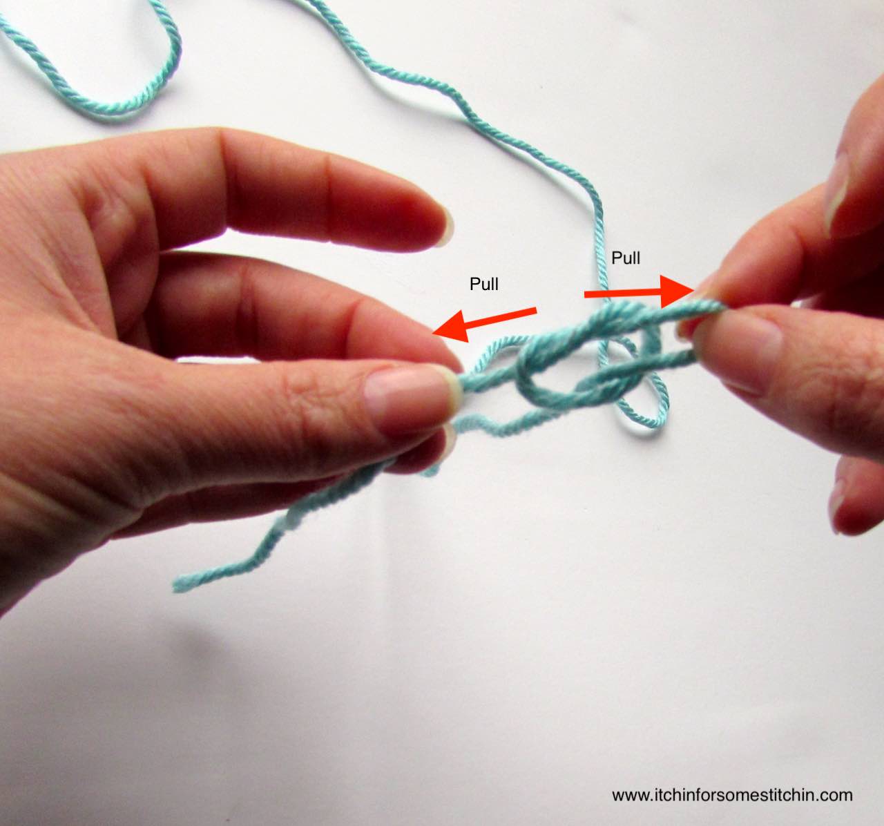 Crochet Beginner Series: How to Make a Slip-knot by www.itchinforsomestitchin.com