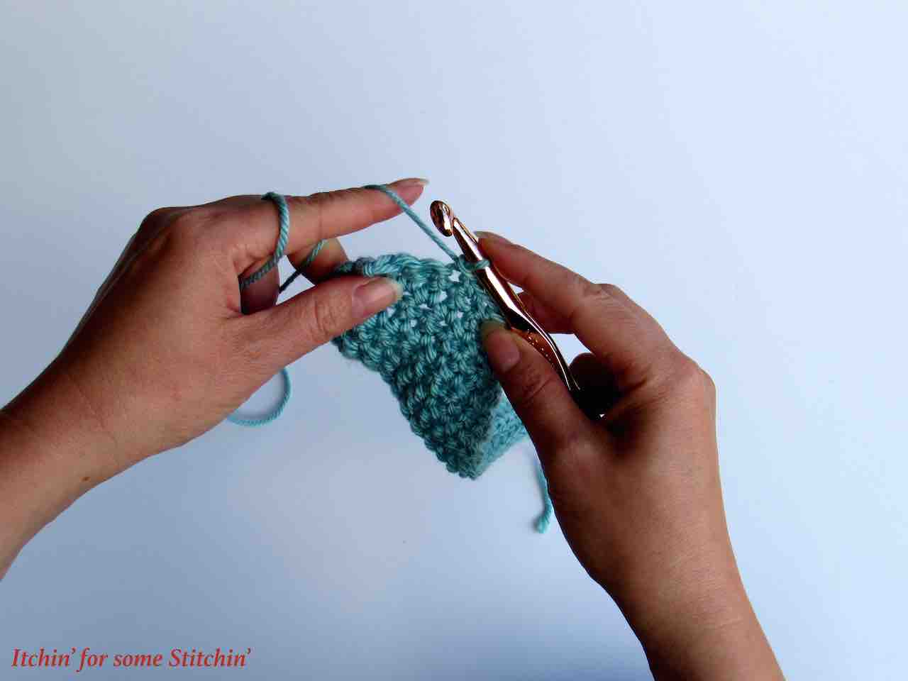 How to Single Crochet for Beginners by www.itchinforsomestitchin.com