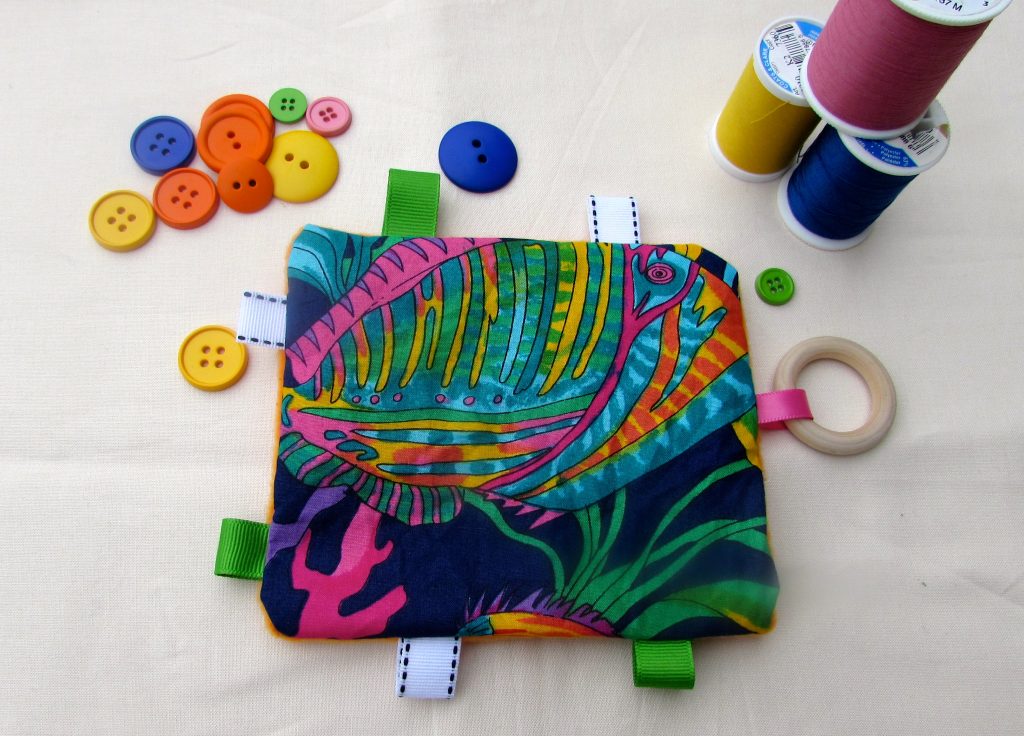 How to Make a Simple DIY Crinkle Taggie Toy Itchin' for some Stitchin'