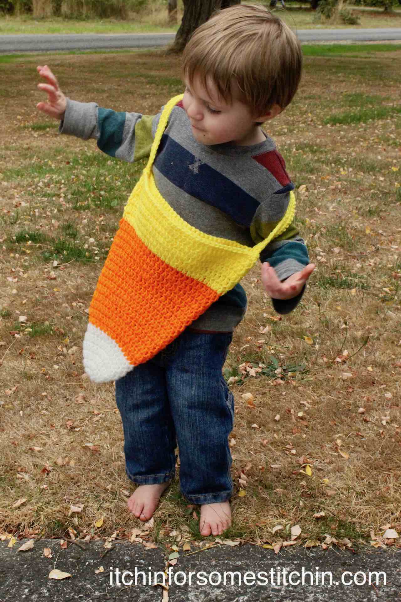 Crochet Halloween Candy Corn Bag Pattern by www.itchinforsomestitchin.com