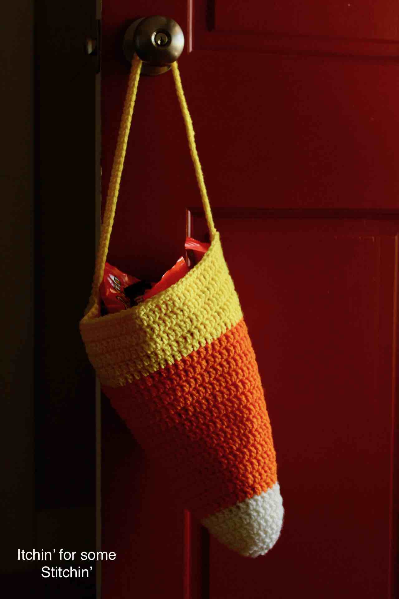 Crochet Halloween Candy Corn Bag Pattern by www.itchinforsomestitchin.com
