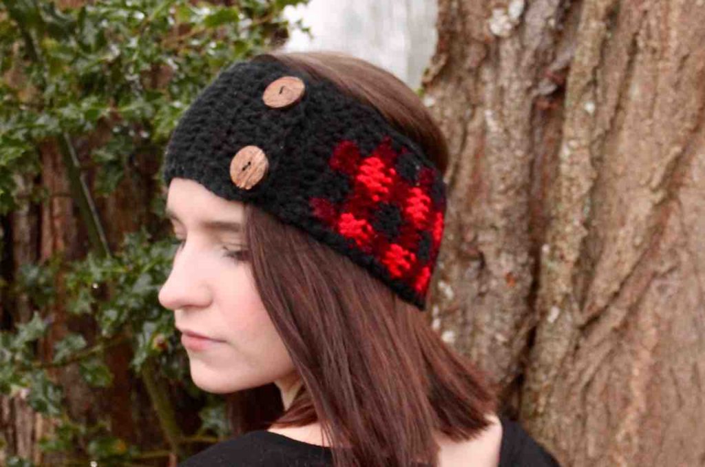 Plaid Headband Pattern by www.itchinforsomestitchin.com