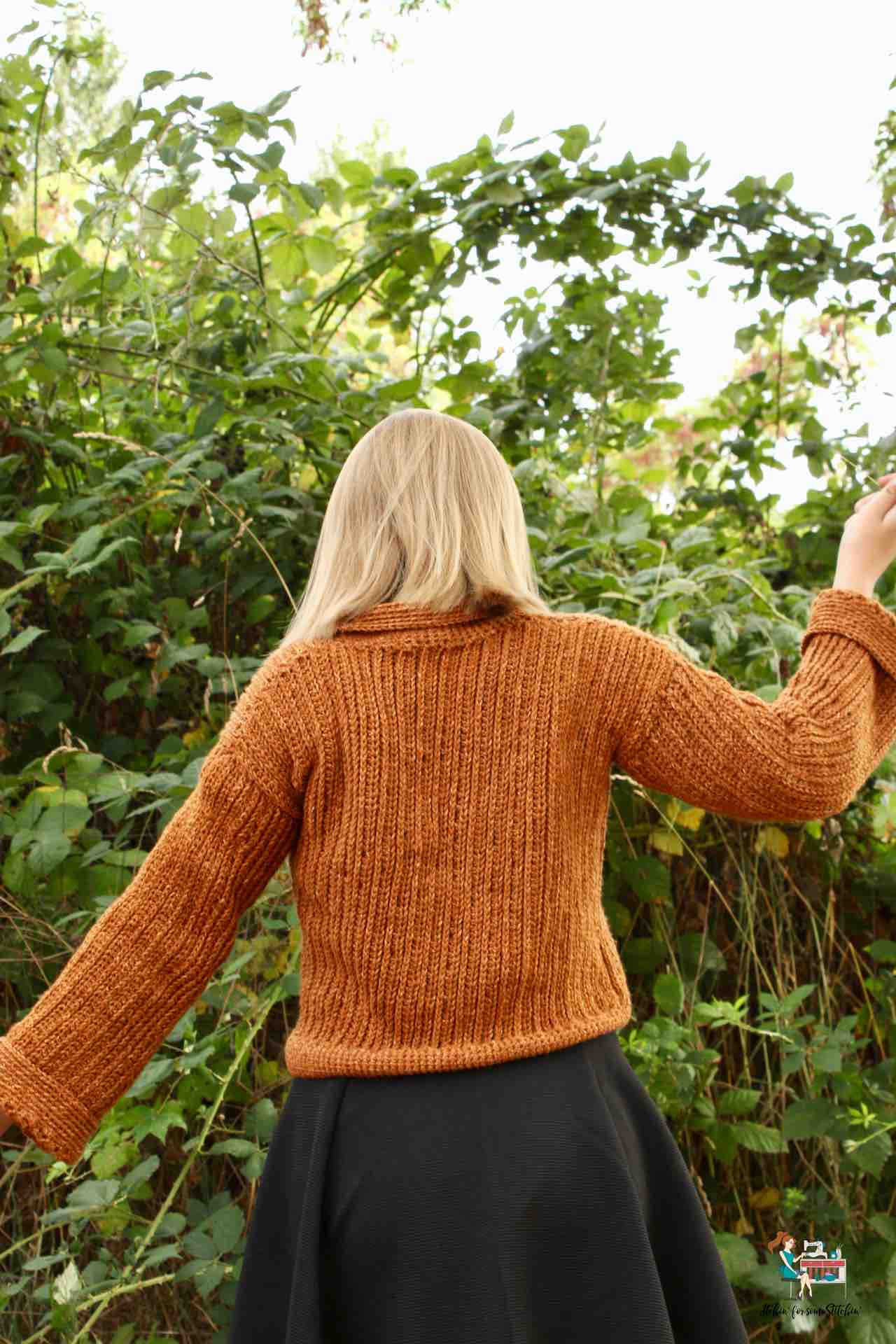 Beginner Crochet Sweater Pattern by www.itchinforsomestitchin.com