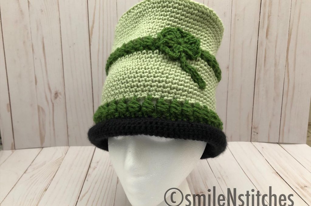 Easy Crochet Top Hat for St. Patrick's Day with Shamrock Appliqué by www.itchinforsomestitchin.com