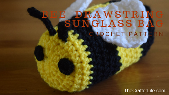Crochet Sunglass Case by The Crafter Life featured on www.itchinforsomestitchin.com
