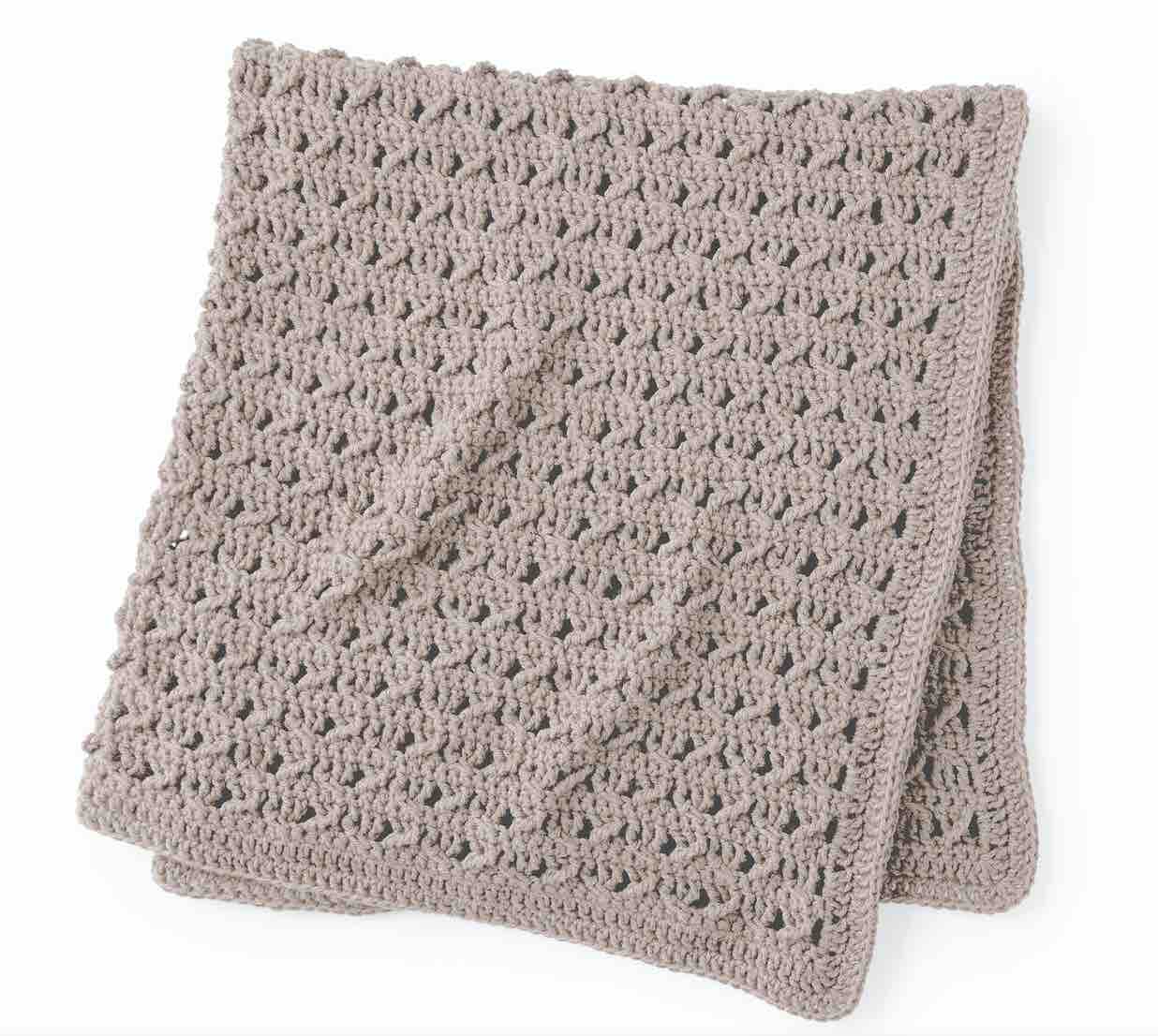 Winter Crochet Pattern Collection compiled by itchinforsomestitchin.com