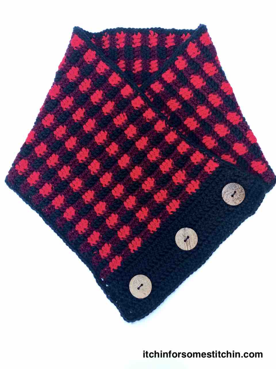 Crochet Plaid Cowl Pattern by itchinforsomestitchin.com