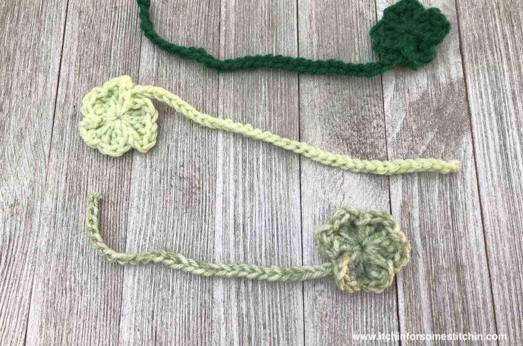 How to Crochet Three-leaf and Four-leaf Clover Bookmarks by www.itchinforsomestitchin.com